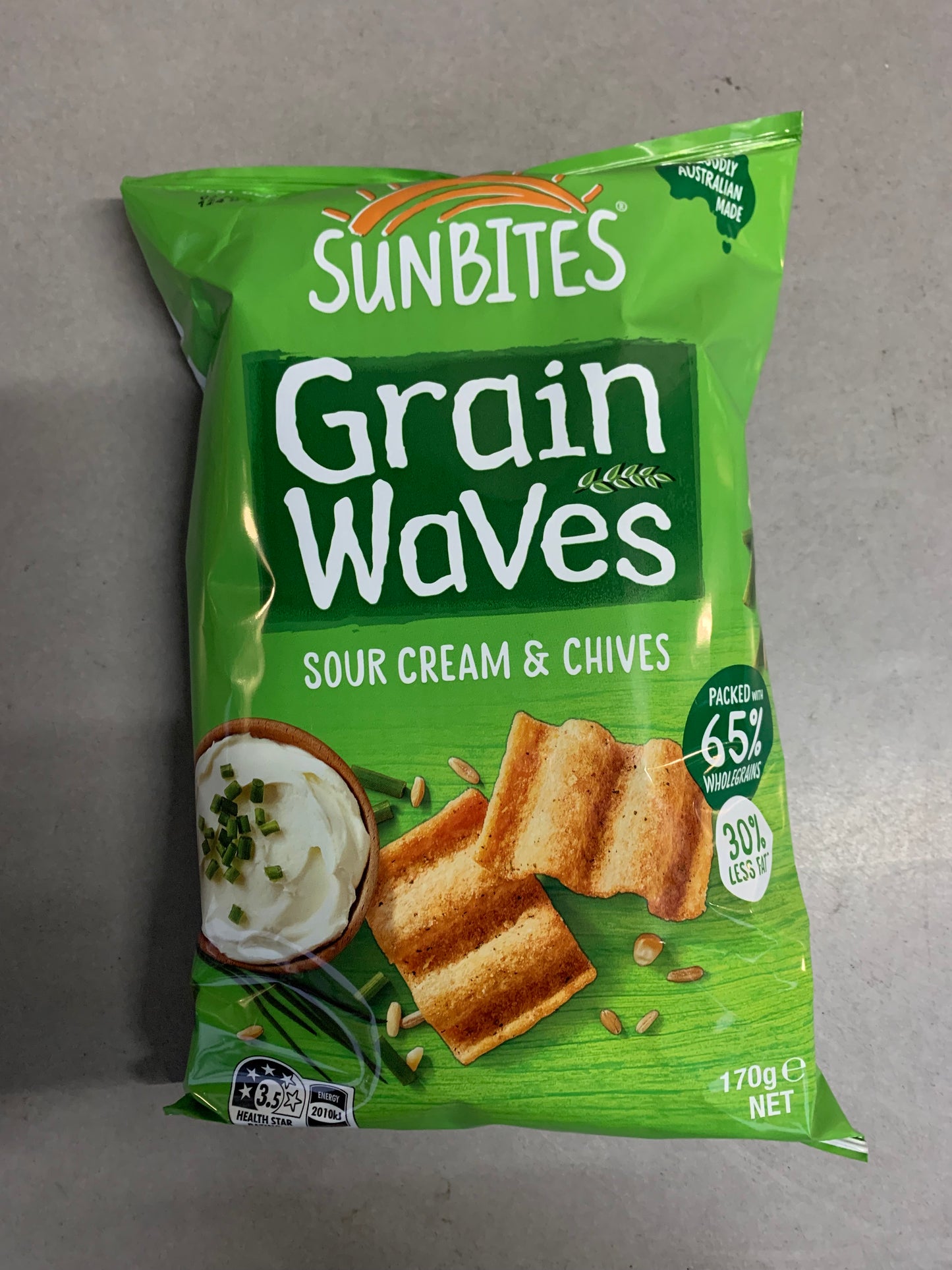 Grain Waves sour cream & chives 170g