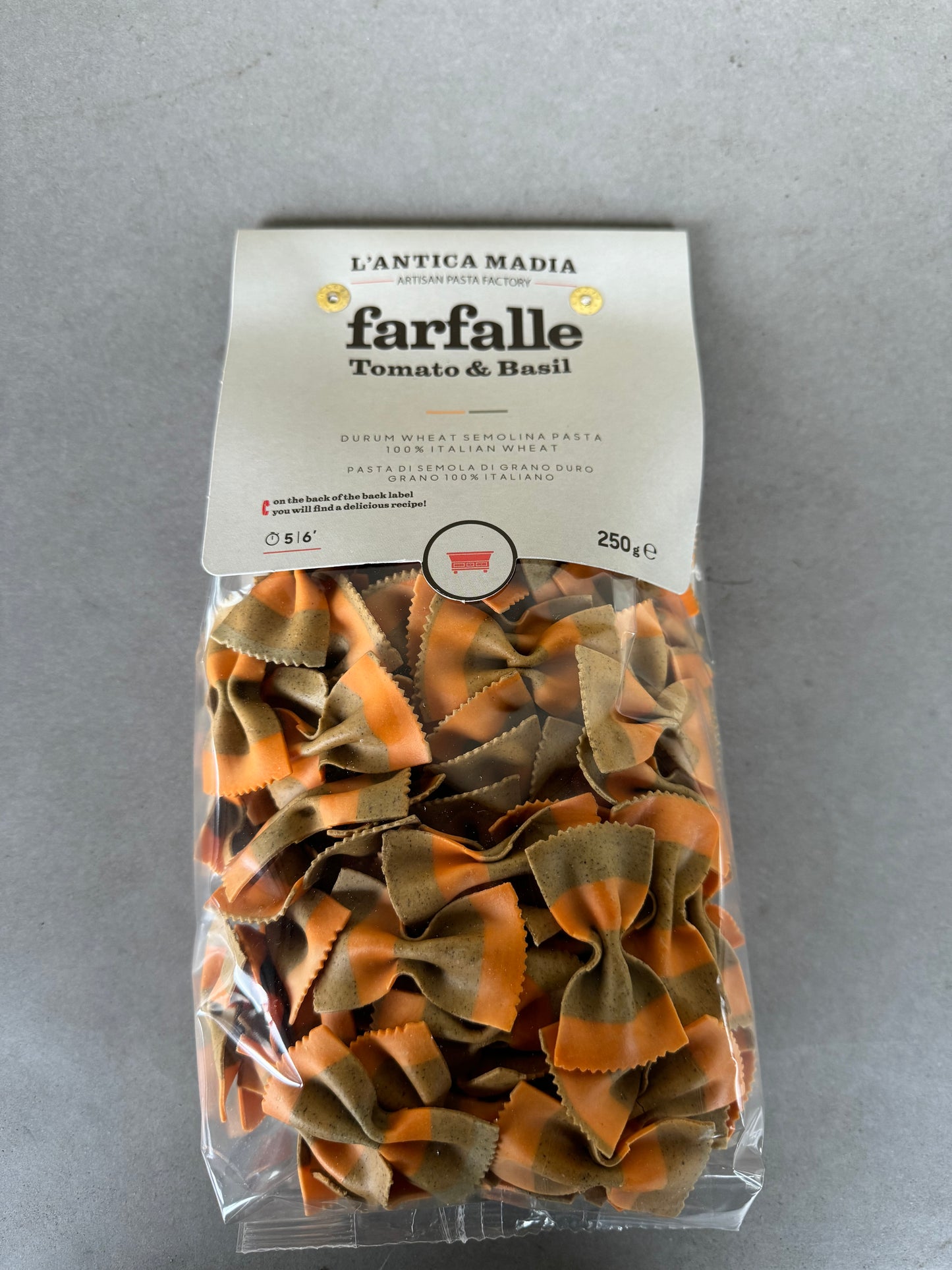 L’Antica Madia -Farfalle Pasta Tomato&Basil 250g