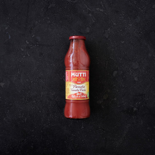 Mutti Passata Sauce 700ml